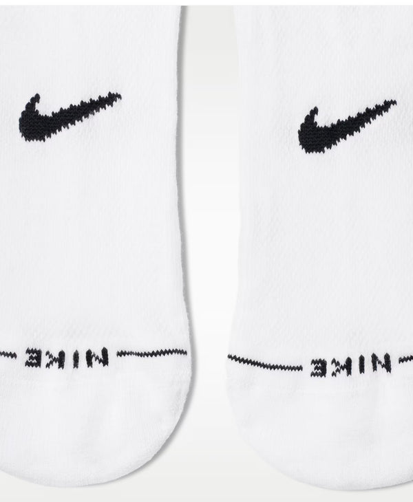 Nike Everyday Elevated
No-Show Socks (3 Pairs)- לבן