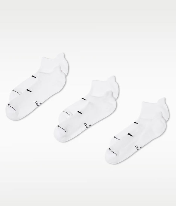 Nike Everyday Elevated
No-Show Socks (3 Pairs)- לבן