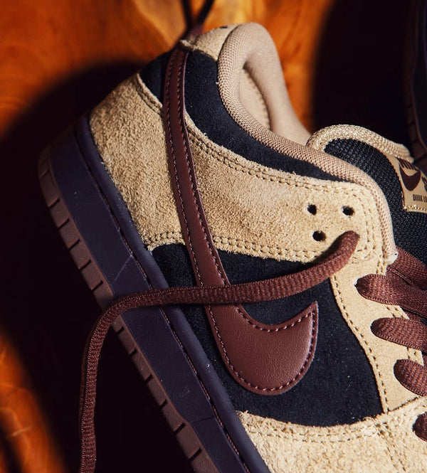 Dunk Low Sb- Filbert/Black/Burgundy Ash/Light Chocolate*Pre Order* - Sneakers