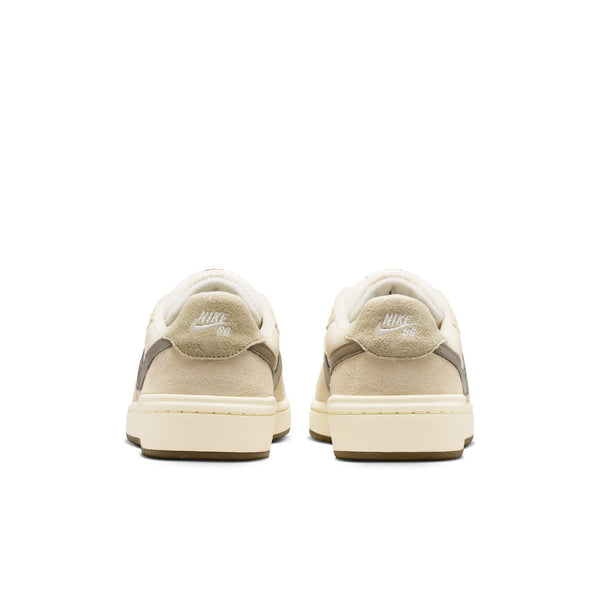 Nike SB Code 58 Pale Ivory / Dark Hazel-Lt Khaki-Muslin - Sneakers