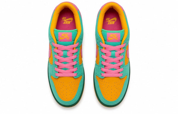 Nike SB Dunk Low Green Noise/Watermelon PREORDER - Sneakers