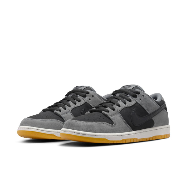 Nike SB Dunk Low Pro Black and Smoke Grey PREORDER - Sneakers