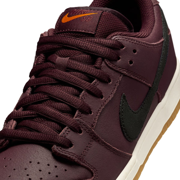 Nike SB Dunk Low Pro Burgundy Crush PREORDER - Sneakers