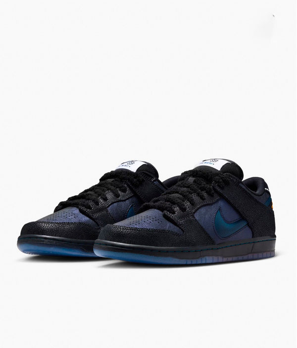 Nike SB Dunk Low x Bluetile-Pitch Blue and Black -Pre Order (מגיע 30.8) - Sneakers