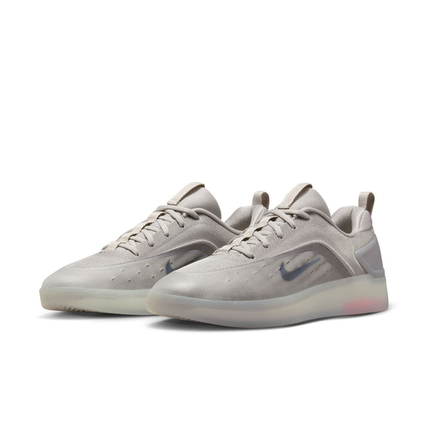 Nike SB Zoom Nyjah 4 College Grey Bright Crimson PREORDER - Sneakers