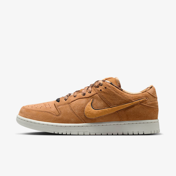 NOTE Manchester x Nike SB Dunk Low - Flax and Summit White PREORDER - Sneakers