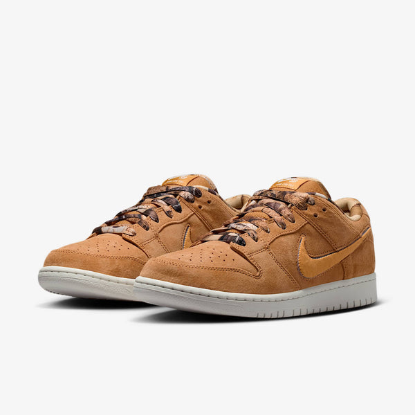 NOTE Manchester x Nike SB Dunk Low - Flax and Summit White PREORDER - Sneakers